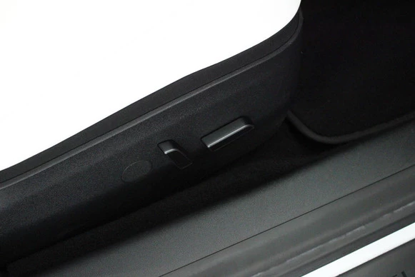 Tesla Model 3 - Afbeelding 6 van 30