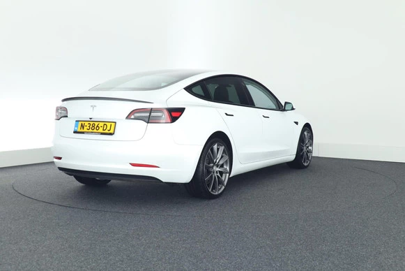 Tesla Model 3 - Afbeelding 10 van 30