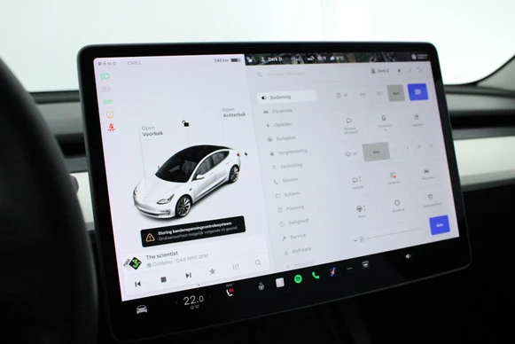 Tesla Model 3 - Afbeelding 26 van 30