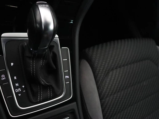 Volkswagen Golf - Afbeelding 21 van 30