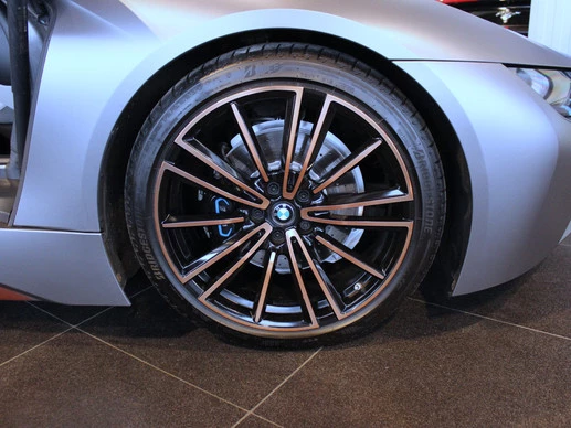 BMW i8 - Afbeelding 13 van 30