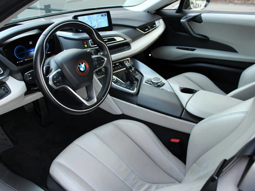 BMW i8 - Afbeelding 14 van 30