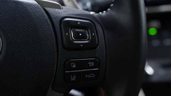 Lexus IS - Afbeelding 19 van 30