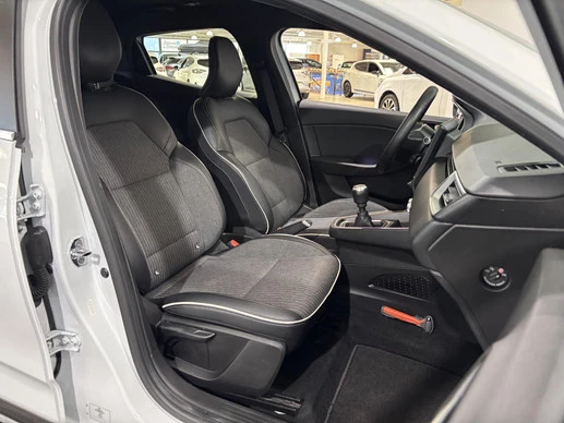 Renault Clio - Afbeelding 17 van 30