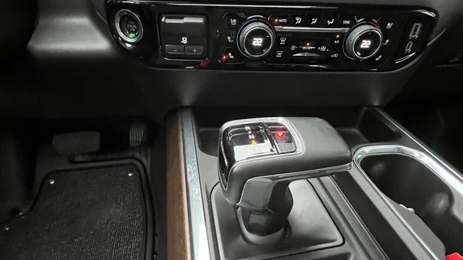 Chevrolet Silverado - Afbeelding 11 van 23