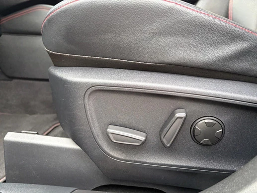 Ford Kuga - Afbeelding 13 van 30