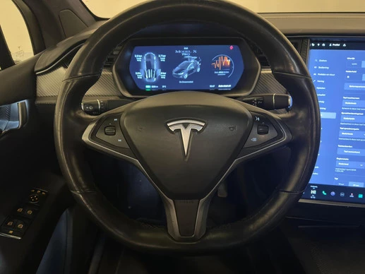 Tesla Model X - Afbeelding 15 van 30