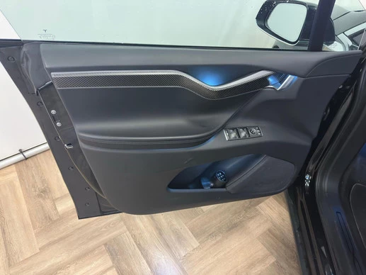 Tesla Model X - Afbeelding 18 van 30