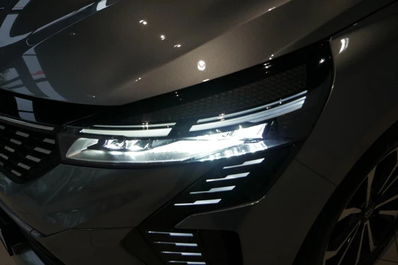 Renault Clio - Afbeelding 24 van 30