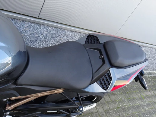 BMW S 1000 RR - Afbeelding 17 van 17