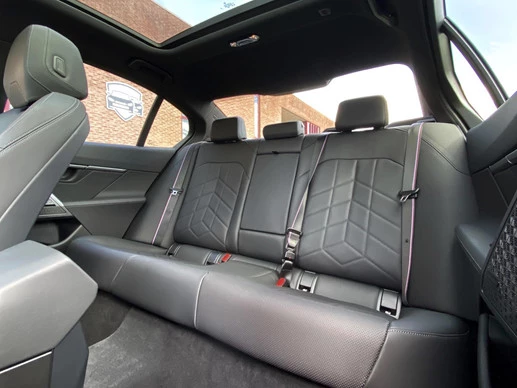 BMW i5 - Afbeelding 17 van 25