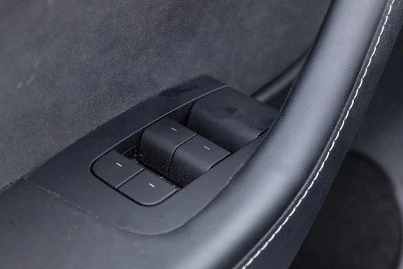 Tesla Model Y - Afbeelding 9 van 27