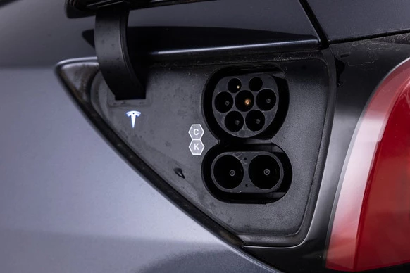 Tesla Model Y - Afbeelding 17 van 27