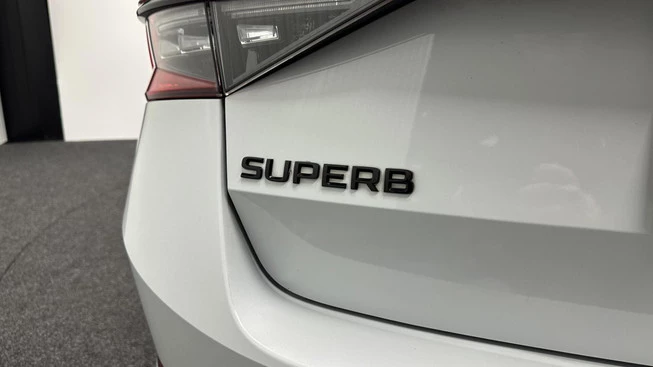 Škoda Superb - Afbeelding 19 van 30