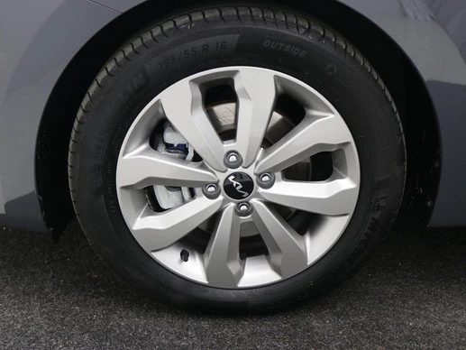 Kia Rio - Afbeelding 8 van 30