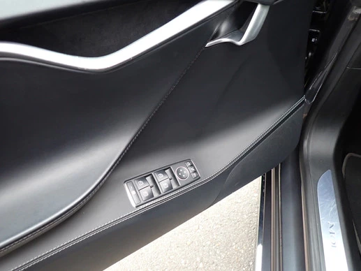 Tesla Model S - Afbeelding 23 van 28