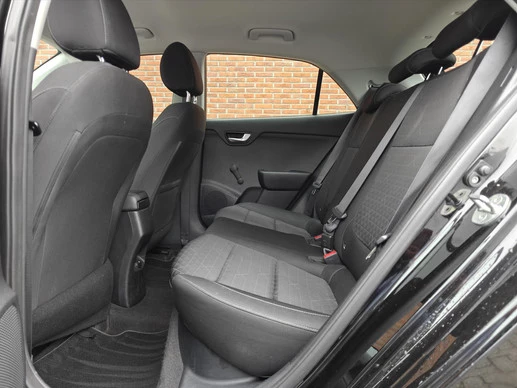 Kia Rio - Afbeelding 10 van 29