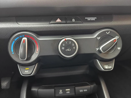 Kia Rio - Afbeelding 17 van 29