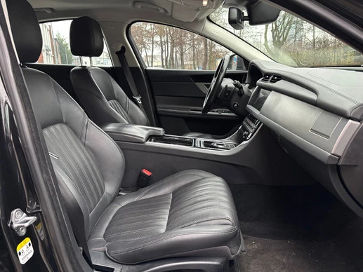 Jaguar XF - Afbeelding 9 van 15