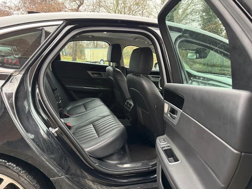 Jaguar XF - Afbeelding 12 van 15