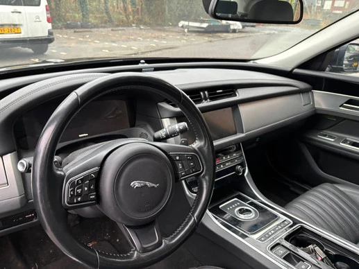 Jaguar XF - Afbeelding 14 van 15