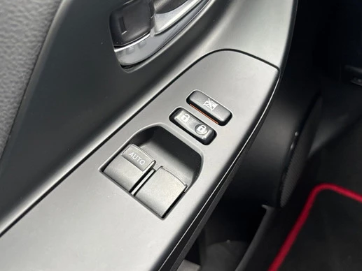 Toyota Yaris - Afbeelding 14 van 30