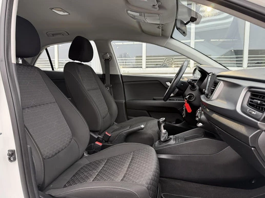 Kia Rio - Afbeelding 9 van 30