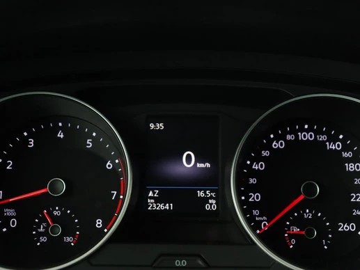 Volkswagen Tiguan - Afbeelding 29 van 30