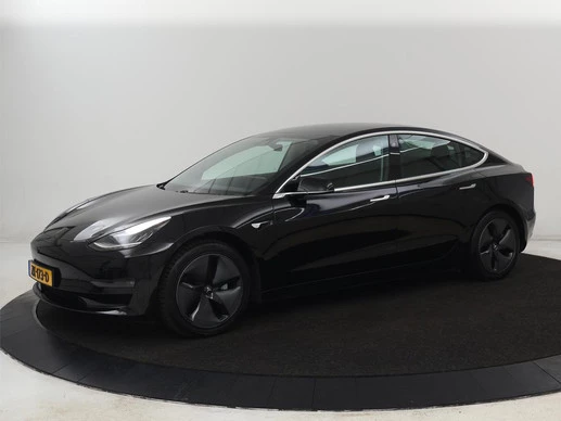 Tesla Model 3 - Afbeelding 1 van 30