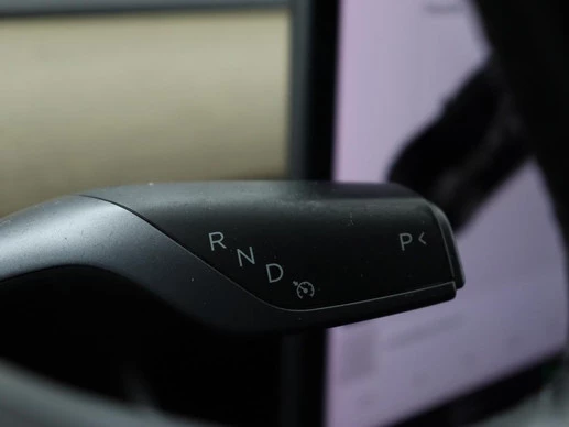 Tesla Model 3 - Afbeelding 22 van 30