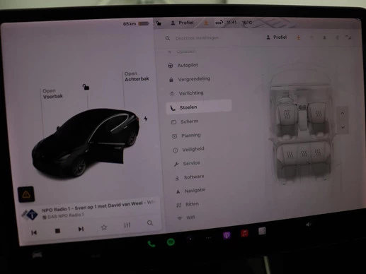Tesla Model 3 - Afbeelding 25 van 30