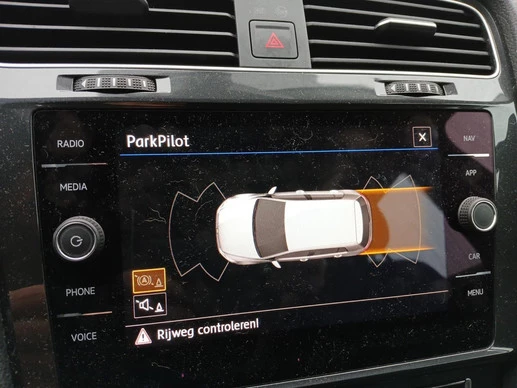 Volkswagen e-Golf - Afbeelding 17 van 24