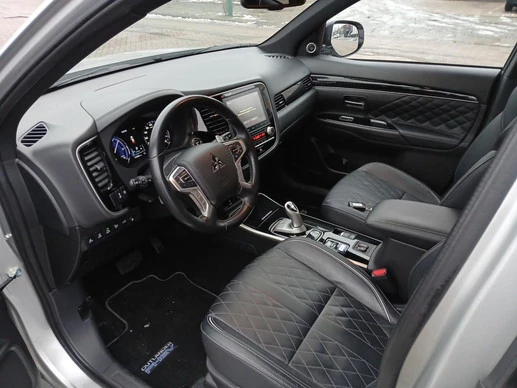 Mitsubishi Outlander - Afbeelding 21 van 30