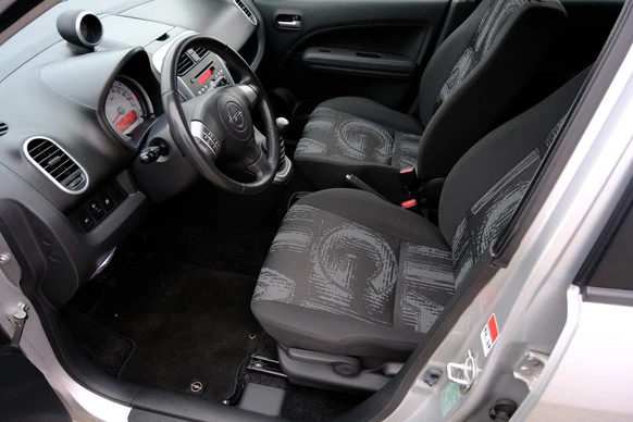 Opel Agila - Afbeelding 2 van 27