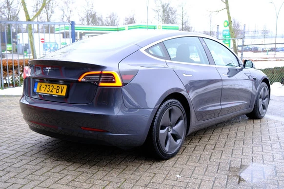 Tesla Model 3 - Afbeelding 3 van 30