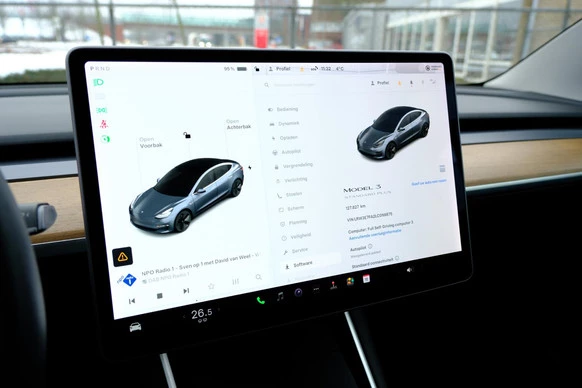 Tesla Model 3 - Afbeelding 18 van 30