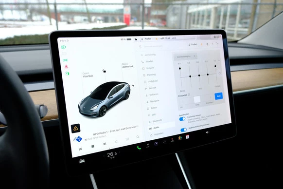 Tesla Model 3 - Afbeelding 21 van 30
