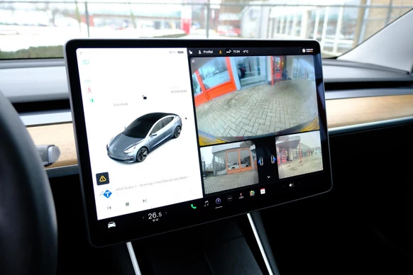 Tesla Model 3 - Afbeelding 23 van 30