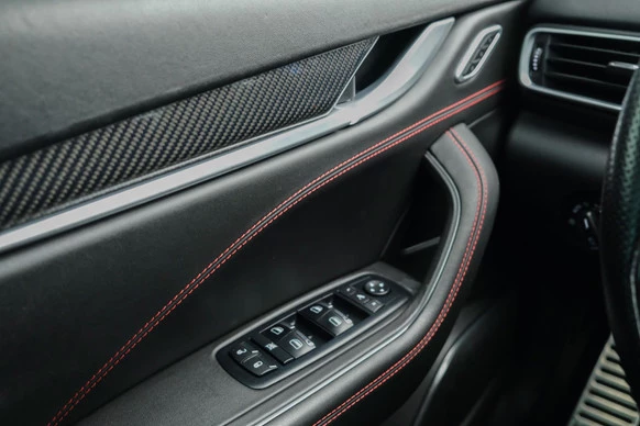 Maserati Levante - Afbeelding 27 van 30