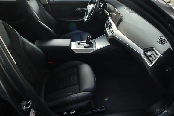 BMW 3 Serie - Afbeelding 18 van 30