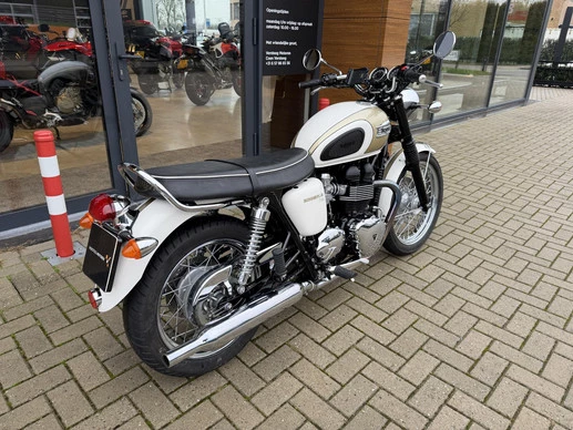 Triumph Bonneville - Afbeelding 3 van 18