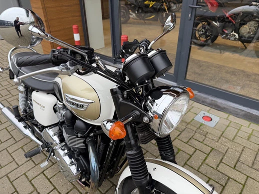 Triumph Bonneville - Afbeelding 4 van 18