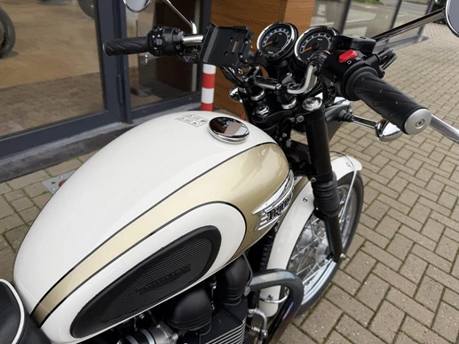 Triumph Bonneville - Afbeelding 7 van 18