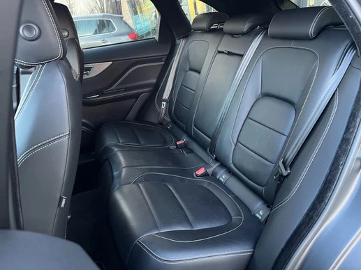 Jaguar F-PACE - Afbeelding 15 van 30