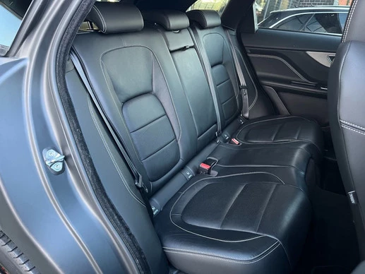 Jaguar F-PACE - Afbeelding 16 van 30
