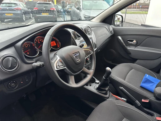 Dacia Logan - Afbeelding 13 van 30