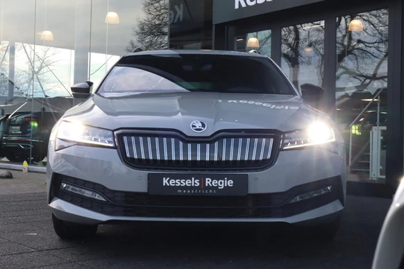 Škoda Superb - Afbeelding 25 van 30