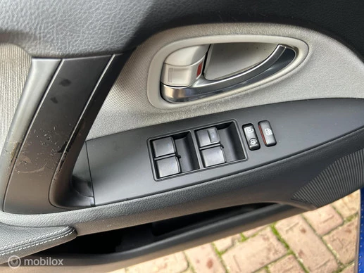 Toyota Avensis - Afbeelding 14 van 19