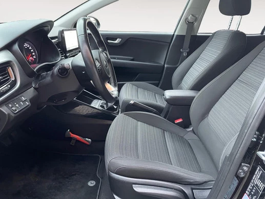 Kia Stonic - Afbeelding 16 van 30