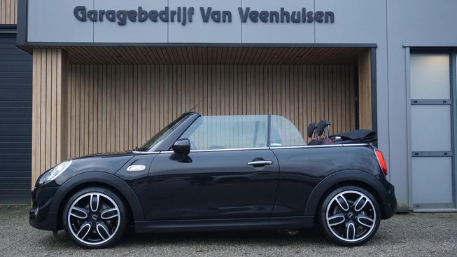 MINI Cooper S Cabrio - Afbeelding 2 van 30